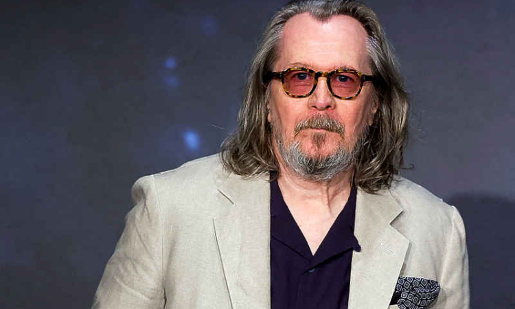 Beckham and Oldman  awarded knighthoods